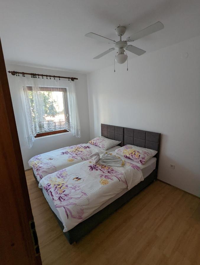 Apartments Magnolija 50M From Beach Срима Екстер'єр фото